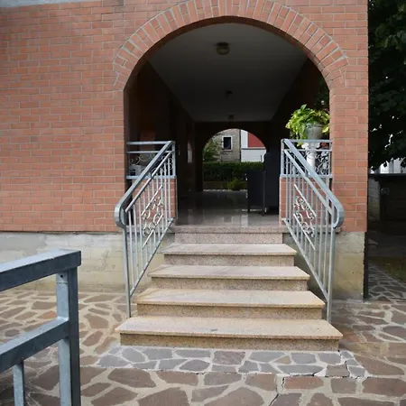 Ferrari Oriella Bed & Breakfast 3*