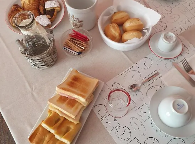 Ferrari Oriella Frühstückspension Solignano Nuovo